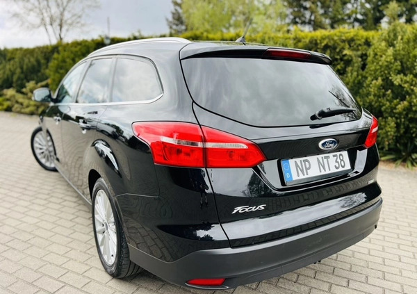 Ford Focus cena 35900 przebieg: 104000, rok produkcji 2015 z Radzymin małe 781